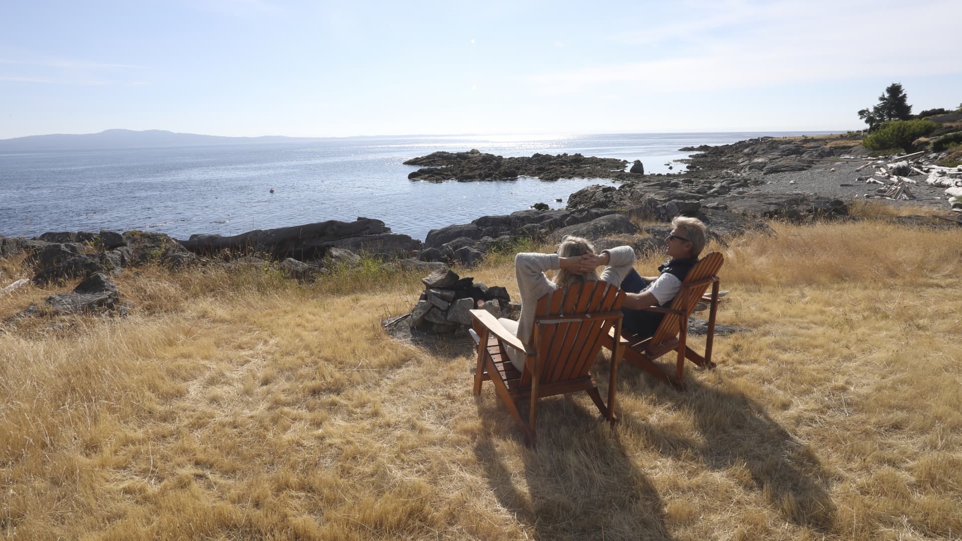 Investing Strategy Loses Its Allure as Stocks Reach Record Highs – Mirror Brief