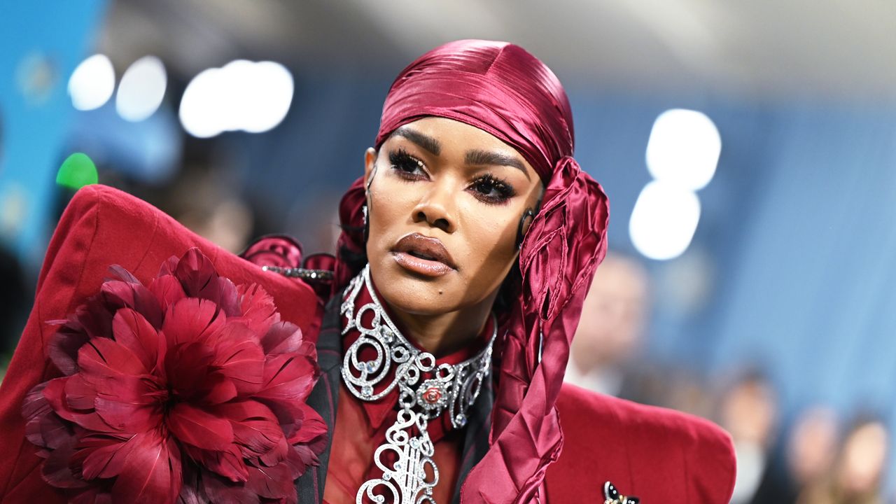Teyana Taylor Set to Host the 2025 CFDA Awards with Presenters Amber Valletta, Julianne Moore, Addison Rae, and Others – Mirror Brief